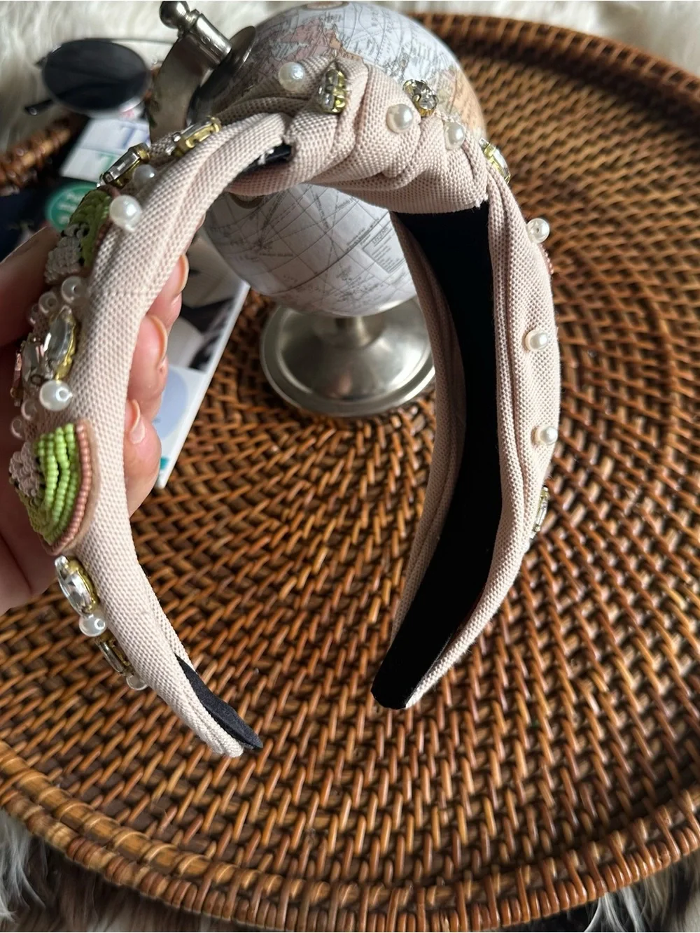 Embellished Beige Pearl & Crystal Knot Kiwi Beads Headband